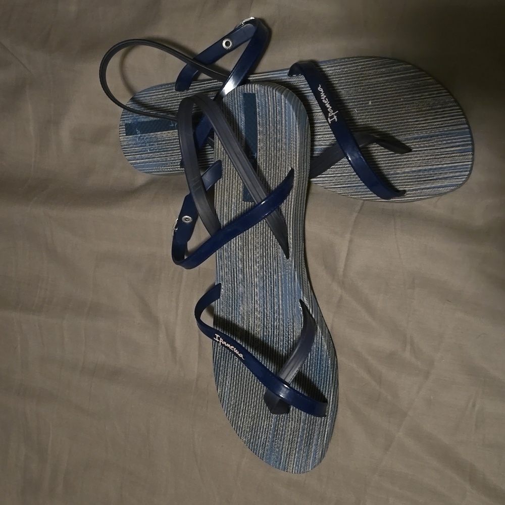 Ipanema sandals - Picture 3 of 3